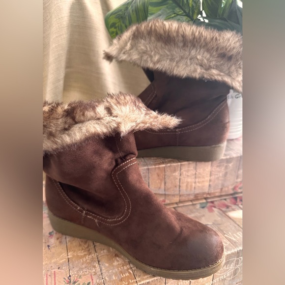 Womens Mossimo Supply Co. Tasia Shearling Boot - Picture 5 of 11